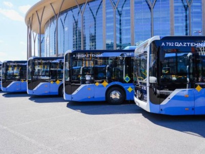 
                    Более 700 автобусов вышли на линию в Астане
                