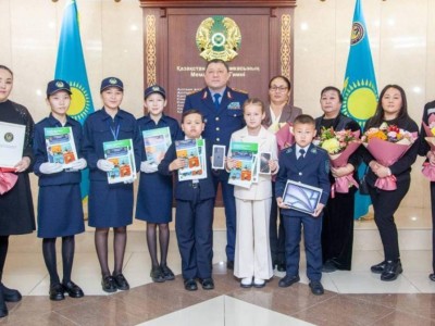 
                    В МВД наградили победителей видеоконкурса «Моя полиция»
                
