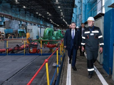 
                    Бектенов ознакомился с ходом отопительного сезона в Рудном
                