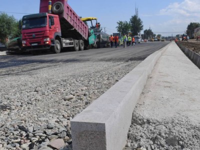 
                    В Алматы в текущем году построено 25 км новых дорог
                