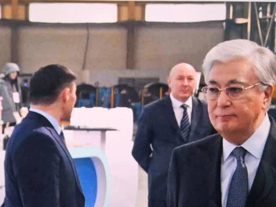 
                    Токаев ознакомился с развитием Актюбинской области и посетил выставочную зону Alina Group
                