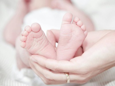 
                    Благодаря врачам Алматы 44-летняя женщина впервые стала мамой 
                