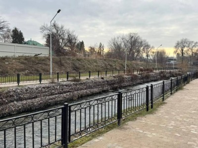 
                    Что изменилось в Жетысуском районе Алматы: новый мост, парковая зона и каток
                