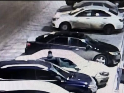 
                    Автокражи у вокзала попали на камеры видеонаблюдения в Актобе
                