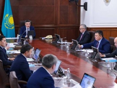 
                     Бектенов провел совещание по развитию Мангистауской области
                