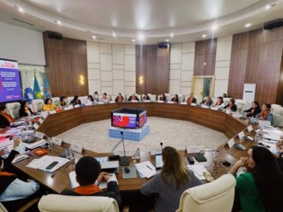 
                    В Астане обсудили меры по защите женщин и детей
                