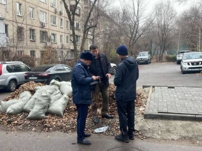 
                    «Таза Казахстан»: 33 нарушителя оштрафованы за складирование крупногабаритного мусора в неположенных местах в Алматы
                