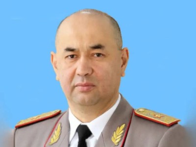 
                    Токаев сменил главнокомандующего Сухопутными войсками ВС РК
                