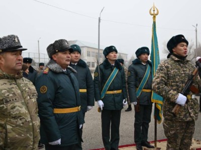 
                    В Вооруженных силах Казахстана проходят церемонии принятия Военной присяги
                