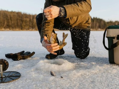 
                    ДЧС Алматы предупредил о безопасности на водоемах в период зимней рыбалки 
                
