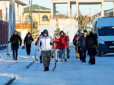 
                    Волонтеры продолжают помогать пожилым астанчанам
                