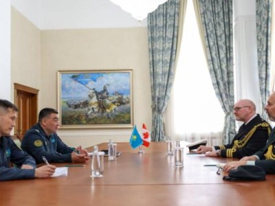 
                    Министерство обороны Казахстана посетил военный атташе Канады
                