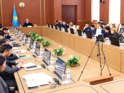 
                    Сделать Карагандинскую область территорией без наркотиков призвал аким региона Булекпаев 
                