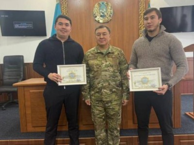 
                    Тонущих детей спасли двое астанчан 
                