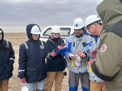 
                    В  «Казатомпроме» провели пресс-тур и прокомментировали разлив технологических растворов 
                