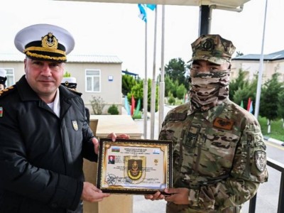 
                    Казахстанские военнослужащие прошли курсы морского спецназа в Азербайджане
                