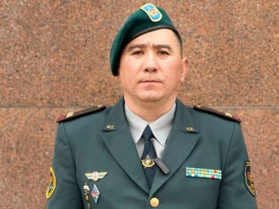 
                    Военнослужащий спас односельчан при пожаре дома в Алматинской области
                