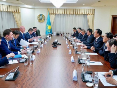 
                    Роман Скляр провел переговоры с руководством China Energy Investment Corporation
                