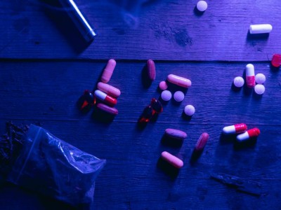
                    По 10 лет получили двое казахстанцев за создание нарколаборатории в Текели
                