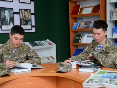 
                    Свыше 2000 книг оцифровано в фонде военно-научной библиотеки
                