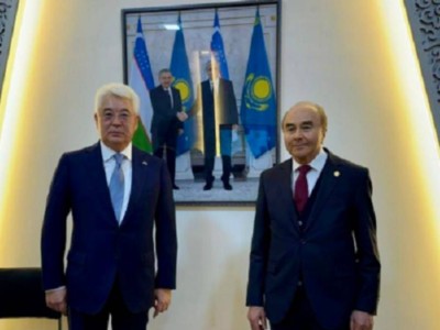 
                    В Узбекистане открыт научно-культурный центр имени Абая
                