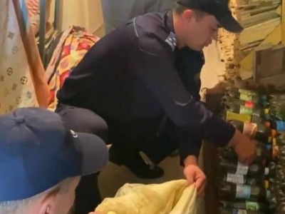 
                    Более 45 кг насвая обнаружила в гараже местного жителя полиция Туркестанской области
                