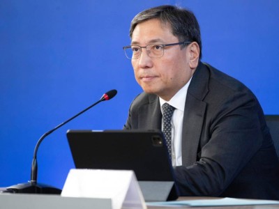 
                    "Засоряют мусором". Жительница Алматы пожаловалась на предпринимателей
                