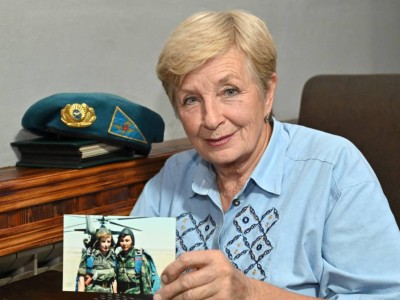 
                    Корреспондент «Вечёрки» встретился с женщиной, совершившей более 5000 прыжков с парашютом
                