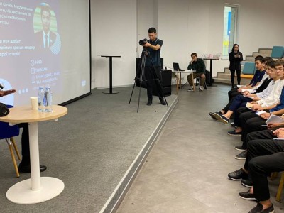 
                    «Железный человек» Серик Есматов выступил с мотивационной речью перед алматинской молодежью 
                
