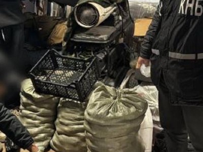 
                    КНБ: Пресечен канал поставки наркотиков в Караганду из южных регионов страны
                
