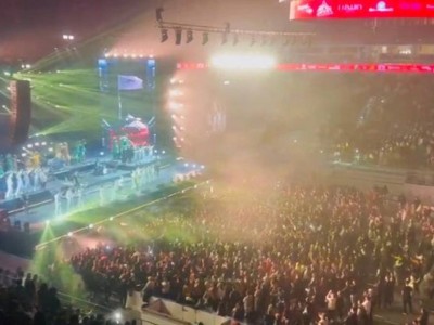 
                    Уникальное событие: более 10 тысяч астанчан хором спели песню «Анашым» 
                