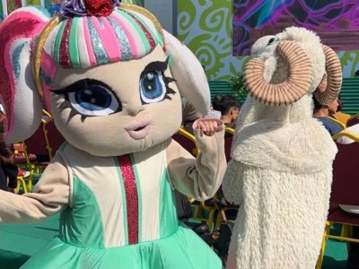 
                    В Алматы прошел парад кукол
                