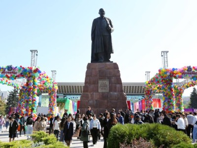 
                    В Алматы проходит грандиозный семейный фестиваль в честь Дня города
                