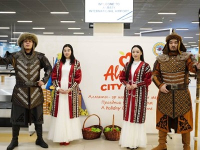 
                    День города: как в Международном аэропорту Алматы встретили иностранных туристов
                