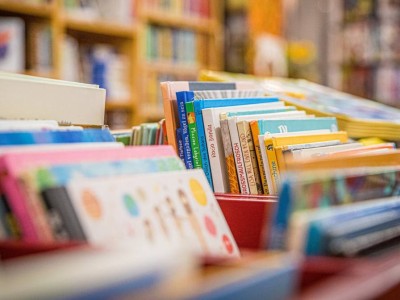 
                    В школах Казахстана стартовала апробация новых учебников 
                