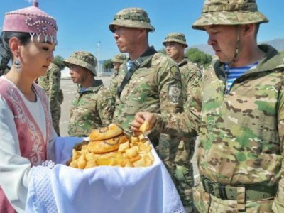 
                    Военнослужащие Казахстана прибыли в Кыргызстан для участия в учениях ОДКБ
                