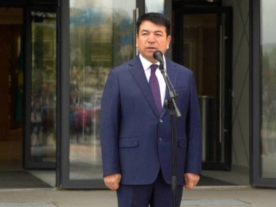 
                    Министр просвещения Бейсембаев поздравил казахстанцев с Днем знаний
                