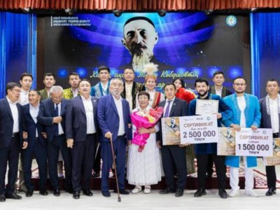 
                    В области Абай состоялся республиканский айтыс «Великая река поэзии»
                