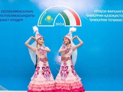 
                    В Душанбе прошла выставка в рамках Дней культуры Казахстана в Республике Таджикистан
                