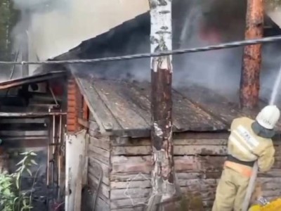 
                    На базе отдыха в ВКО произошел пожар
                