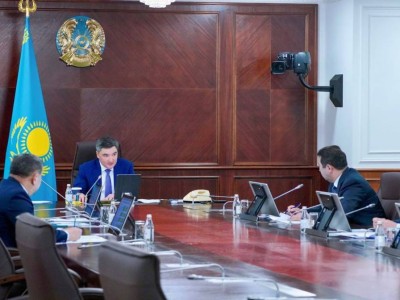 
                    Олжас Бектенов поручил держать ход уборочной кампании на особом контроле
                