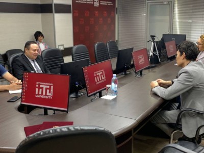 
                    Медиахолдинг Аlatau-Aqparat подписал меморандум о сотрудничестве с Международным университетом информационных технологий
                