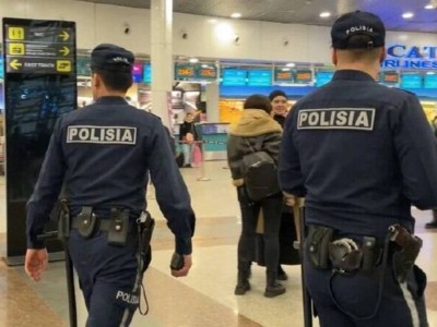 
                    Россиянку задержали в аэропорту Астаны 
                