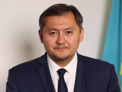 
                    "Не теряйте надежды": Саясат Нурбек обратился к абитуриентам, не получившим грант
                