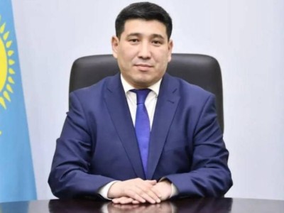 
                    Миржан Сатканов покинул пост акима Уральска
                