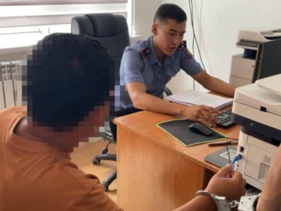 
                    Водитель-“лишенник” снова сел за руль пьяным в Туркестанской области 
                