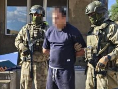 
                    Подпольную нарколабораторию накрыли на юге Казахстана 
                