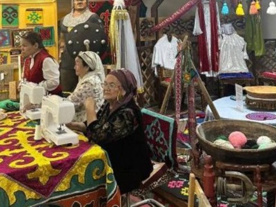 
                    Новый клуб для бабушек открылся в Астане
                