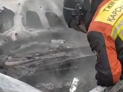
                    Пожарные потушили автомобиль в Караганде
                