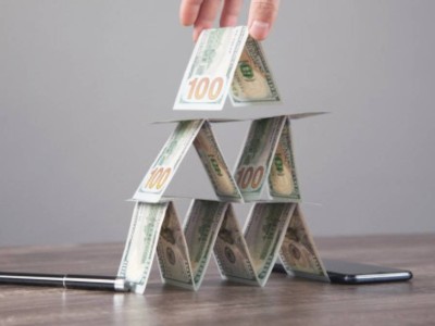 
                    Подозреваемую в руководстве финпирамидой экстрадировали из Армении в Казахстан
                